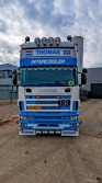 20251019-Tom-Holding-00496